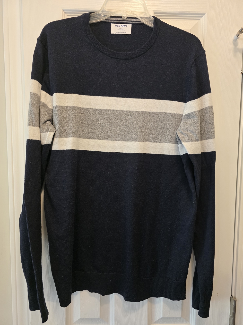 Old Navy Men's Navy Crewneck Sweater with Gray and White Stripes Size L Tall
